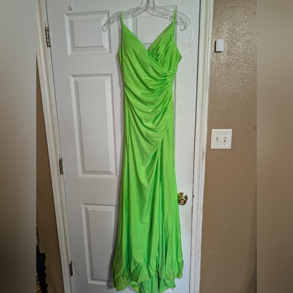 Elegant Green Evening Dress